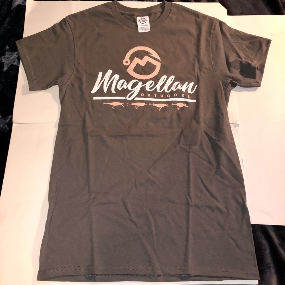 Magellan Outdoors T-Shirt (Sz. Small)